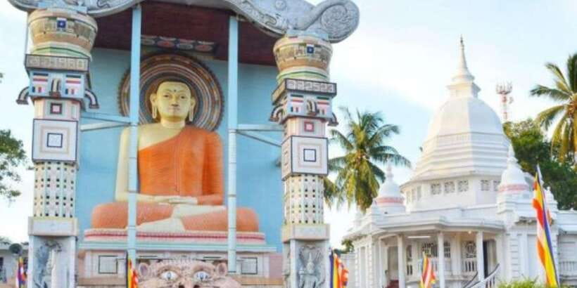 Negombo: Fishing Village Highlights Private Tour by Tuk Tuk - Angurukaramulla Temple carries 300 years of Buddhist heritage