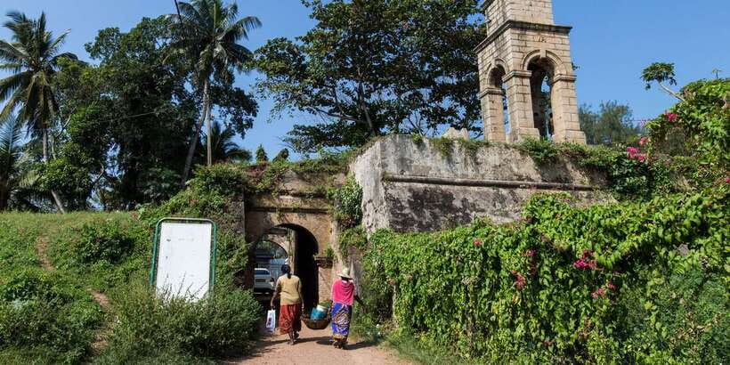 Negombo: Fishing Village Highlights Private Tour by Tuk Tuk - The king coconut break is small but worthwhile