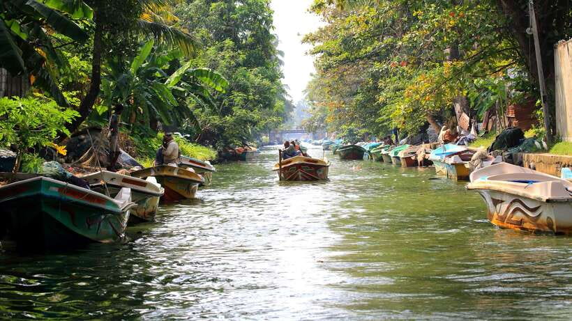 Negombo: Hamilton Canal to Colombo by Boat via Muthurajawela - Practical comfort and limits