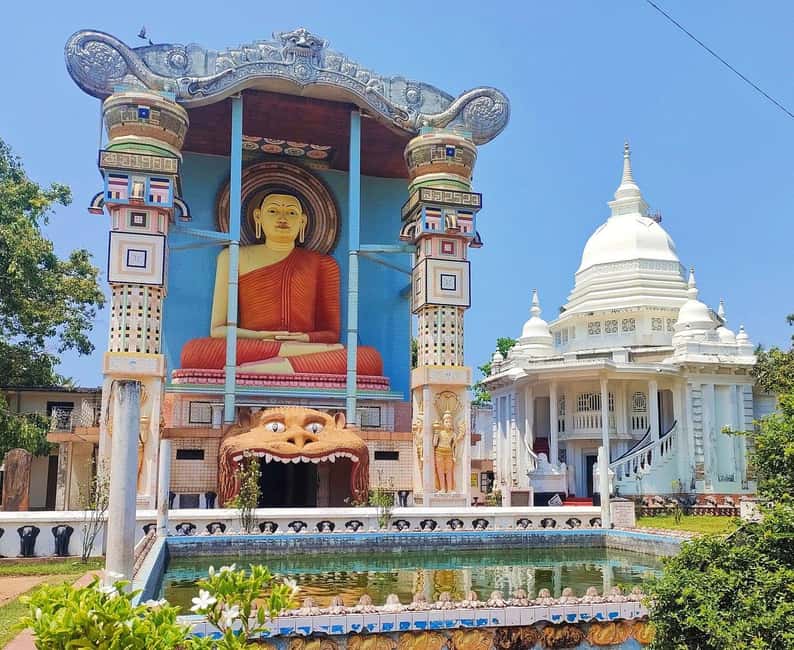 Negombo Private Tour: Market, Temples & Canal - Key points at a glance