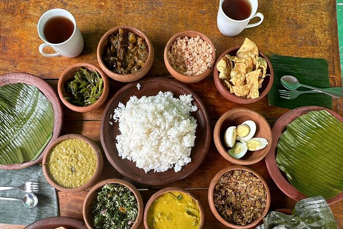 Organic cooking class sigiriya (kumara & family) - Learning the spices before the pots heat up