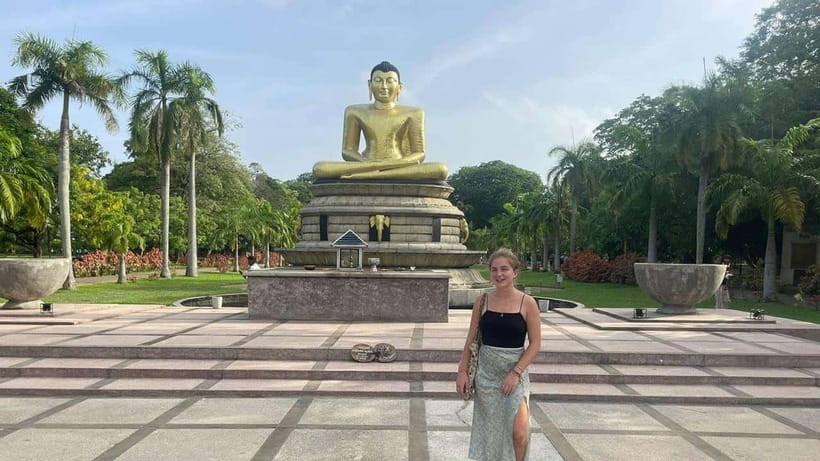 Personal Guided Colombo City Tour by Tuk Tuk - All Inclusive - Pettah Market and the Red Mosque