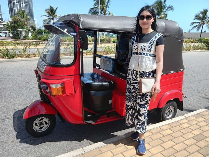 Personal Guided Colombo City Tour by Tuk Tuk - All Inclusive - Floating Market and the city’s changing edges