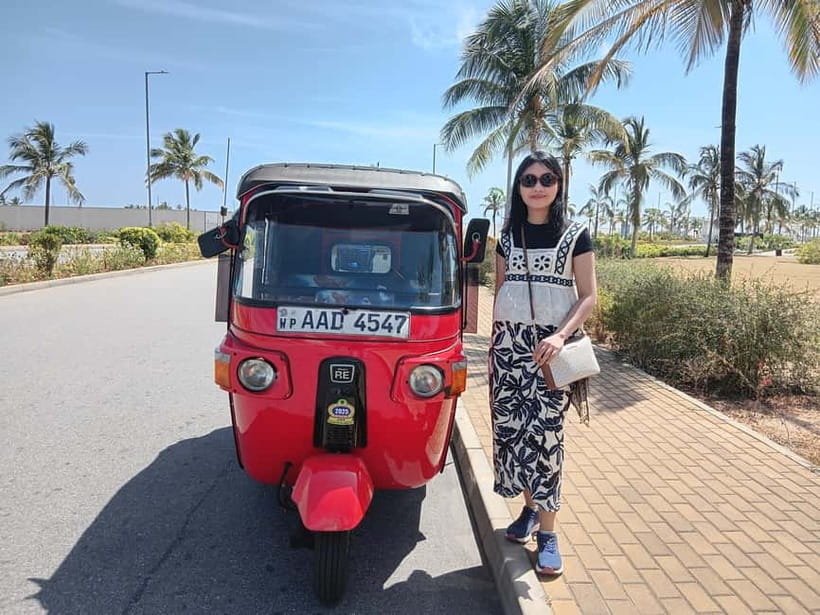 Personal Guided Colombo City Tour by Tuk Tuk - All Inclusive - Guide quality can make or break the ride