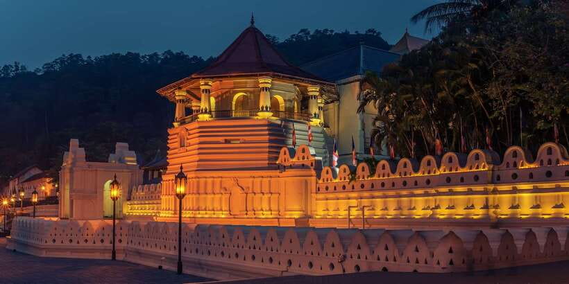 Pinnawala & Kandy Day Tour from Negombo - Kandy viewpoint gives you a quick city orientation