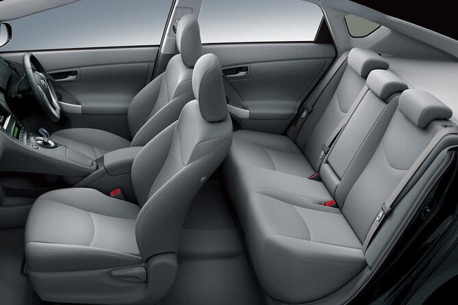 Private Car & English-Speaking Driver – Sri Lanka Island wide - From Colombo Airport to your first hotel