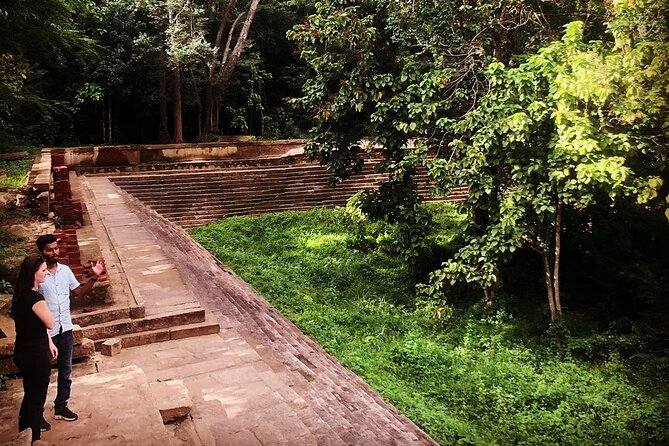 Private City Day Tour in Anuradhapura - The guide, vehicle, and pace