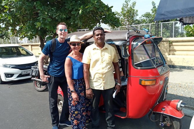 Private City tour in Colombo By tuk tuks or Cars - Galle Face Green and the sea