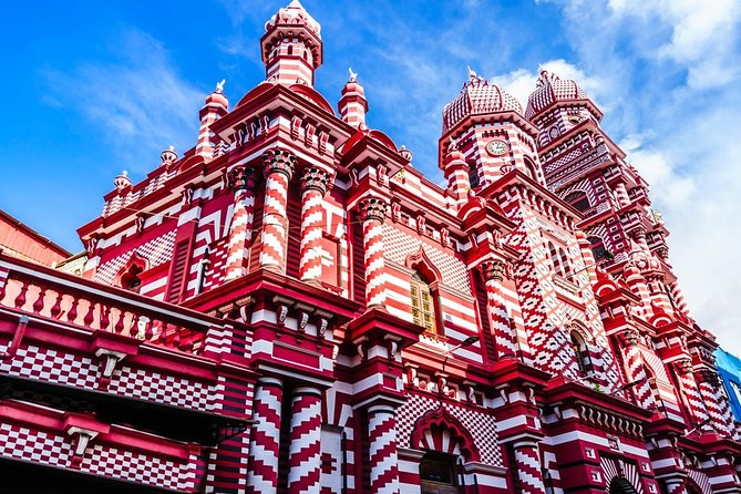 Private Colombo Sightseeing By Tuk Tuk - Jami Ul-Alfar Mosque and the old Fort area