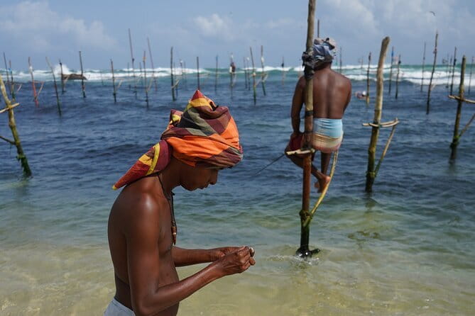 Private Galle Day Tour with River Safari, Stilt fishing & Turtles - A quiet 90-minute cruise on the Madu River