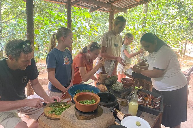 Private Kandy Authentic Cooking Class - Arriving at the village kitchen