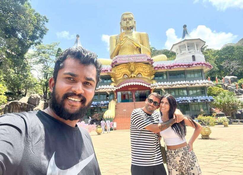 Private Kandy to Sigiriya and Minneriya Safari Day Tour - Food, cash, heat, and timing