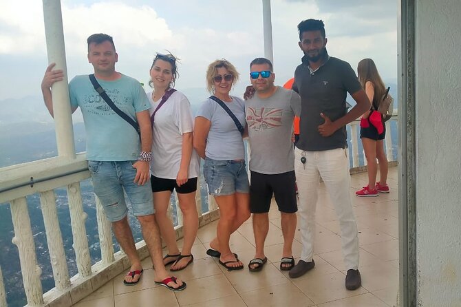 Private Multi Day Tour from Sri Lanka - A guide who works especially well for families