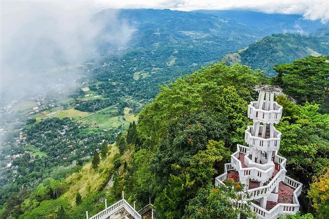 Private Sri Lanka Tour & Hike Experience to Ambuluwawa Tower - Hiking through the forest to Ambuluwawa Tower