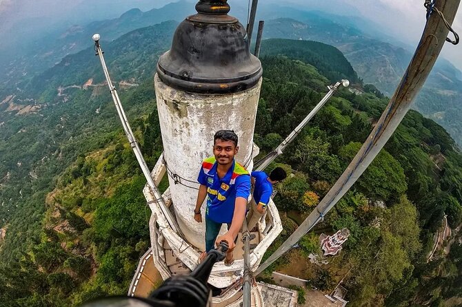 Private Sri Lanka Tour & Hike Experience to Ambuluwawa Tower - Climbing the 48-meter tower