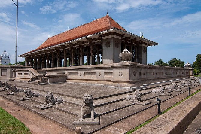 Private Tour of Colombo with Ajeet De Soyza - Dutch Hospital and Colombo Fort: the city’s first chapter