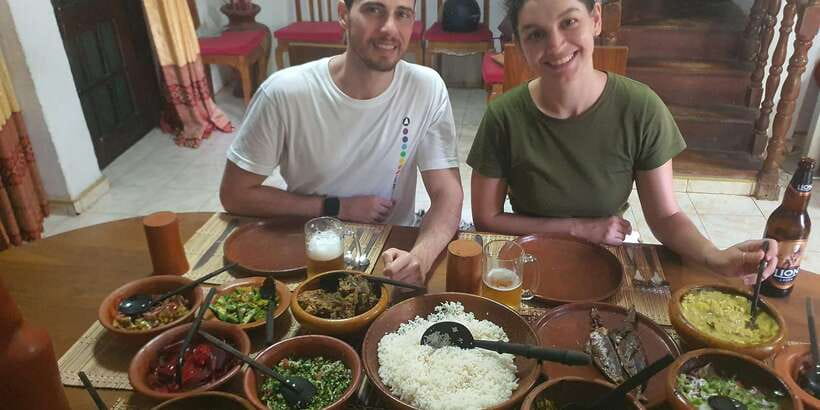 Private Traditional Sri Lankan Cooking Class in Kandy - Meeting Chitra, Ranees, and the cooking team