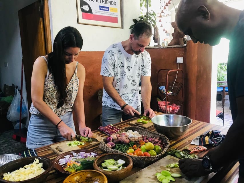 Private Traditional Sri Lankan Cooking Class in Kandy - Eating what you cooked at the shared table