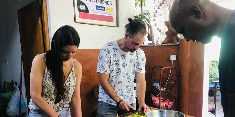 Private Traditional Sri Lankan Cooking Class in Kandy - Hotel pickup by tuk-tuk or van