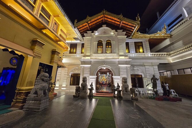 Ride and Explore Colombo and Food By Tuk Tuk Tour All Inclusive - Pettah, the Red Mosque, and Old Town Hall