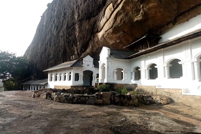 Rock Fortress and Dambulla Cave Temple Day Excursion from Kandy - Dambulla’s five painted caves