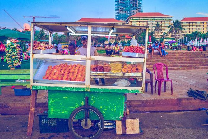 Rustic taste & Cultural tales Food Tour Colombo - Pettah brings the food story down to street level