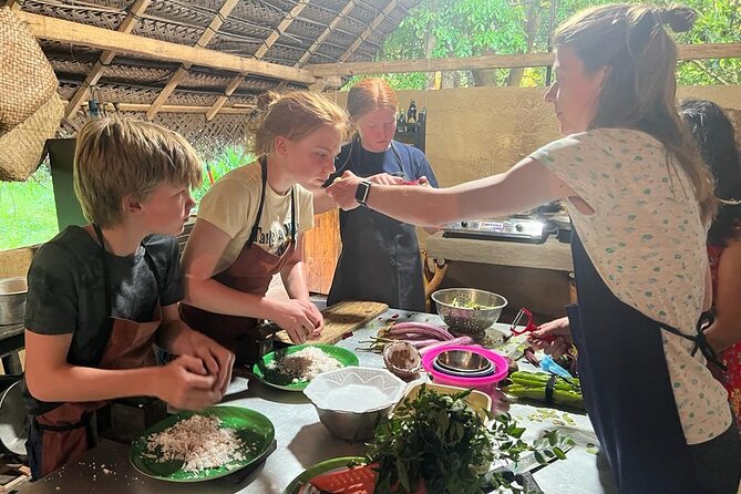 Sajee’s Place Cooking Class - Meeting Sajeeva and Suzy in Sigiriya