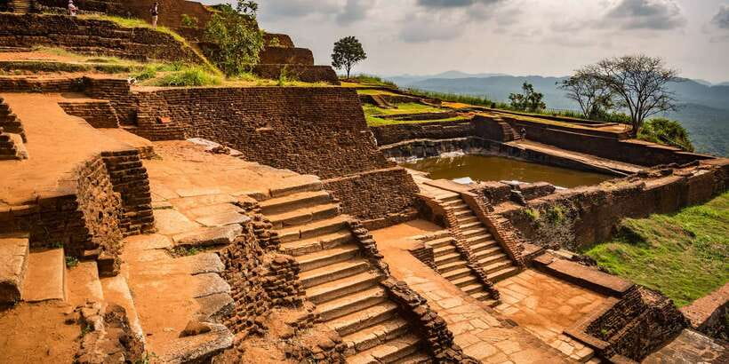 Sigiriya and Pidurangala Rock From Colombo - The food stop and the cost of eating
