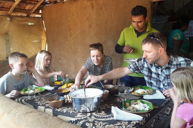 Sigiriya Cycle Tour: Explore Village Life in Sigiriya & Enjoy a Village Lunch - Timing, meeting point, and practical planning