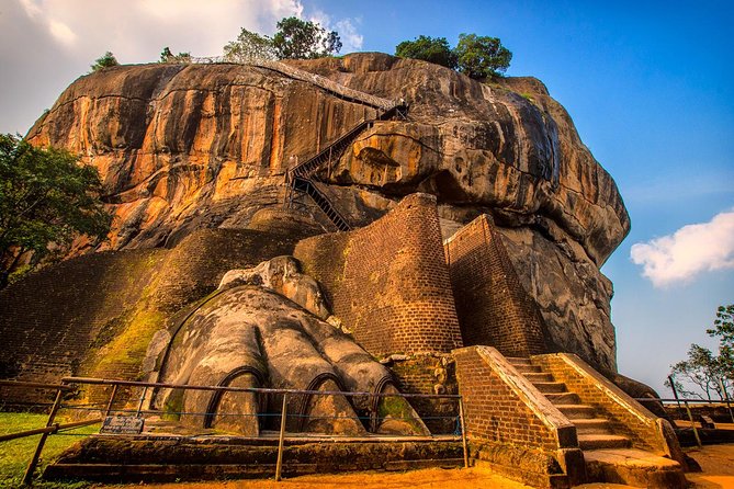 Sigiriya & Dambulla Private Day Trip with Entry Fees & Lunch - Who should book this experience
