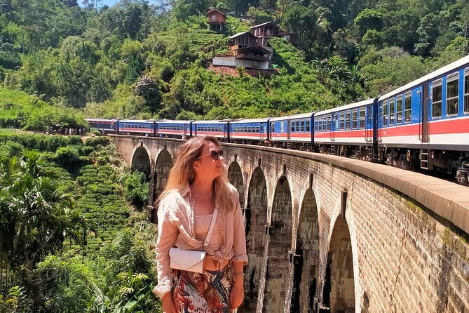Sinharaja Rainforest Trip - Looking for monkeys, snakes, and chameleons