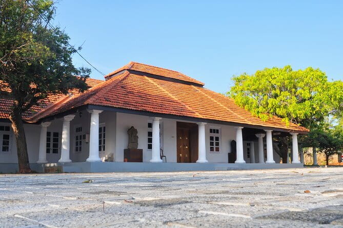 Small Group Hambantota City Tour - Martello Tower and the coastal view