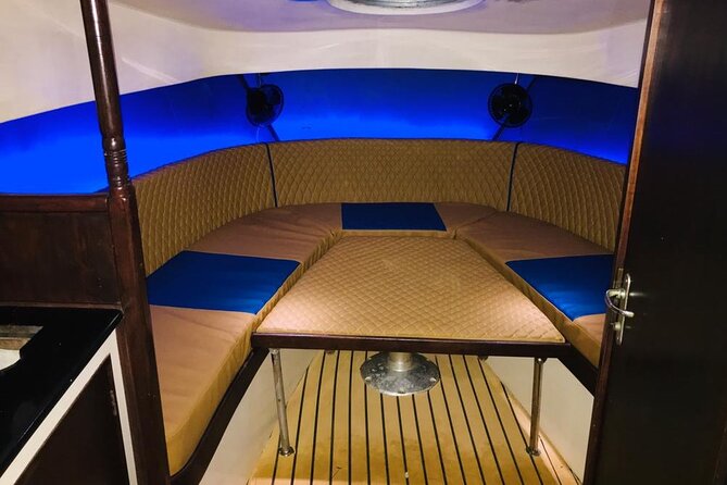 Sports Boat- Private Whale Watching Trip( free breakfast & paid pick-up) - Why this private Mirissa trip is different