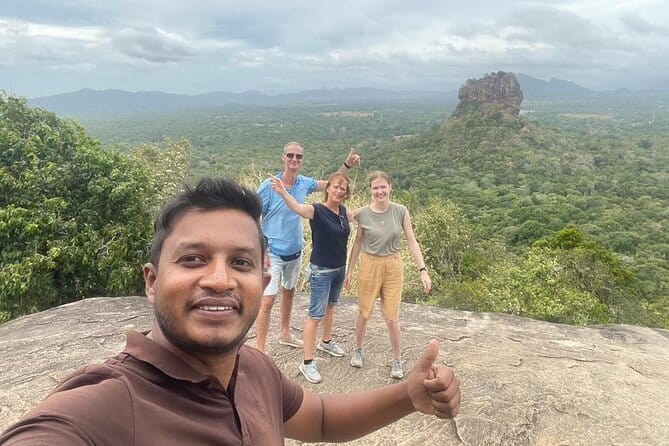 Sri Lanka 4 Day Private Tour - Day 2: Kandy views, plants, markets, and home cooking