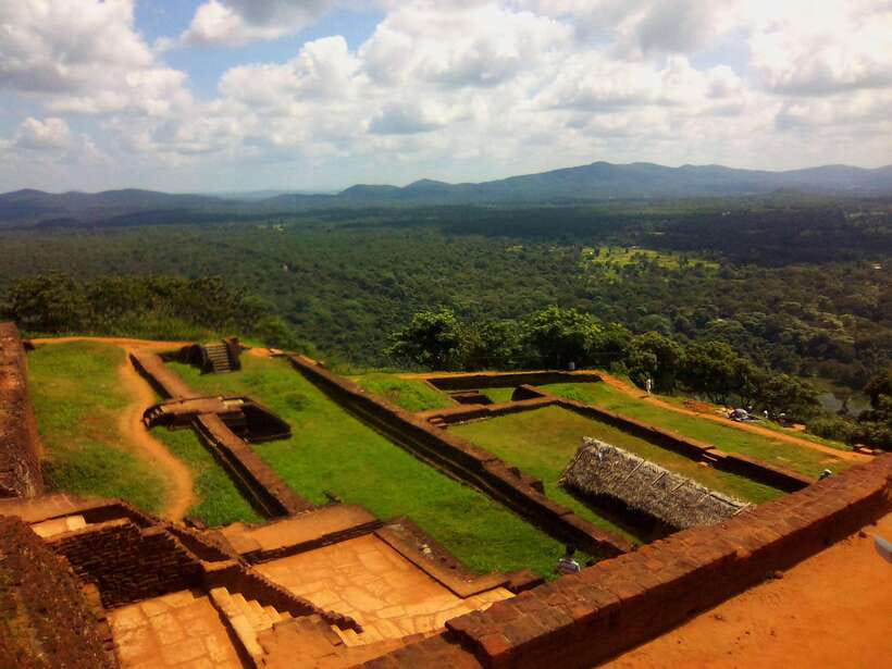 Sri Lanka: 4-Day Private Tour Focusing on Cultural Triangle - Sigiriya before breakfast, the trip’s defining climb