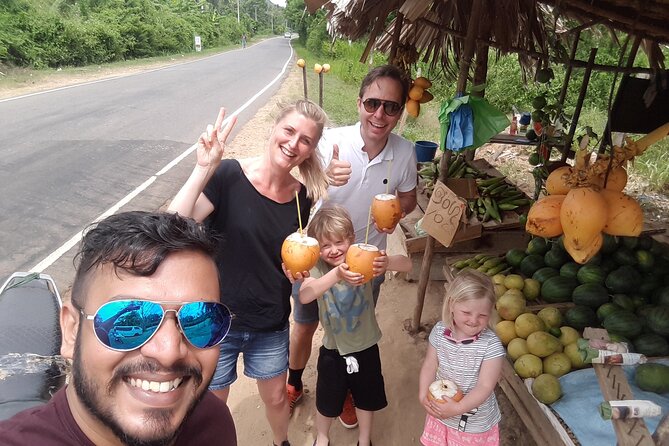 Sri Lanka 8 Tage 7 Nächte Tour mit privatem Fahrer - Day 5: Waterfalls and tea in the hill country