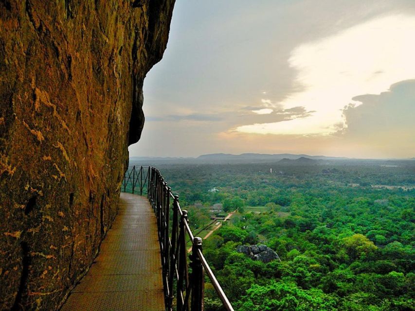 Sri Lanka Bentota: Day Trip to Sigiriya and Dambulla Temple - The spice garden and Minneriya question