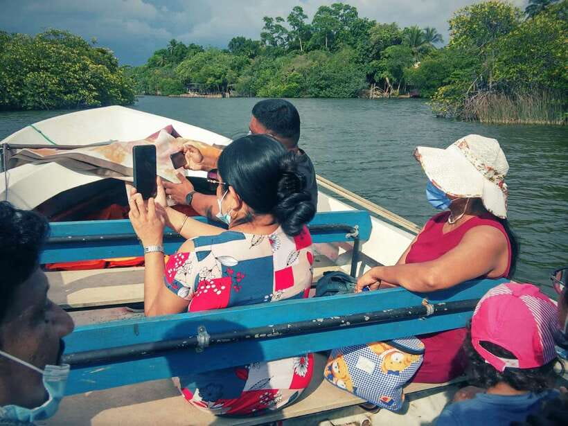Sri Lanka Bentota: Private Mangrove Lagoon and River Cruise - Entering the mangrove lagoon