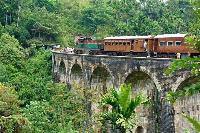 Sri Lanka Ella Private Day Tour Nine Arch & Elephant transit home - Hiking up Little Adam’s Peak