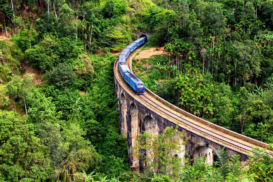 Sri Lanka Private 2-day Tour:Train Trip, Kandy, Nuwara Eliya - Kandy and the Temple of the Sacred Tooth Relic