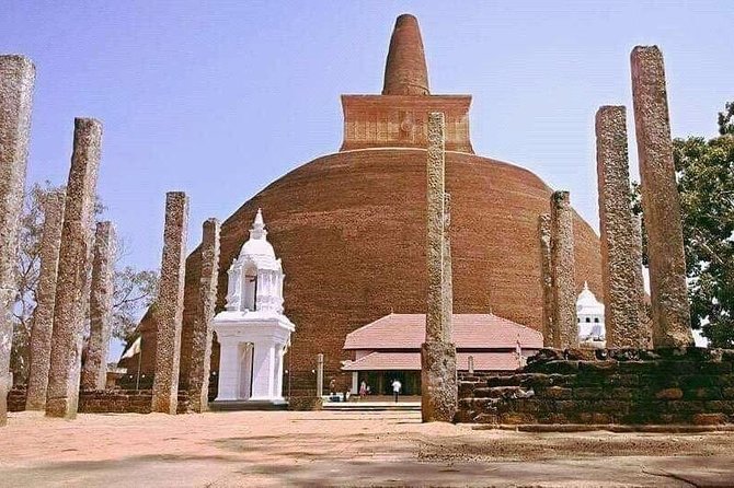 Sri Lanka tour itinerary . 6N/7D with driver, vehicle and H/B accommodations - Day 2: Polonnaruwa and Sri Lanka’s ancient royal center