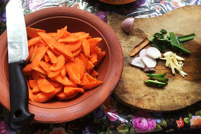 Sri Lankan cooking class with Nilu Kandy( FREE PICKUP & Drop) - Learning the building blocks of Sri Lankan curry