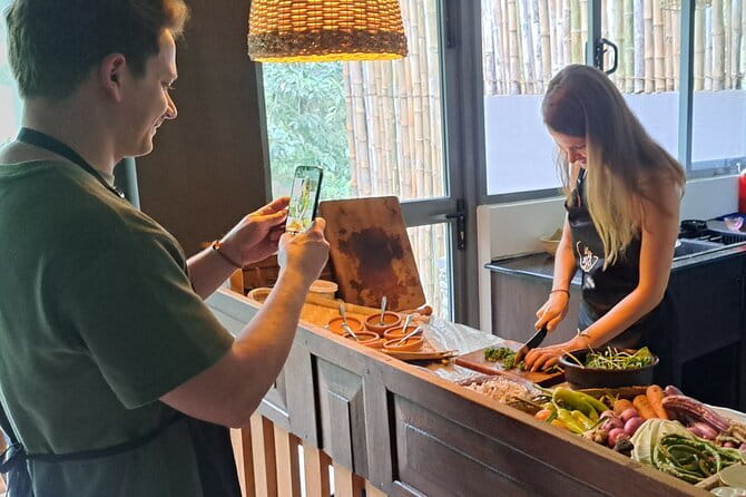 Srilankan Cooking class by FFL kandy - Cooking with a Kandy family at Forest Face Lodge