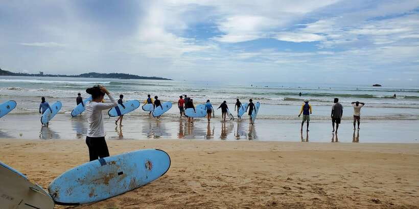Surf & Stay – Private Surf Lesson Experience in Weligama - Why Weligama Bay works so well for a first lesson