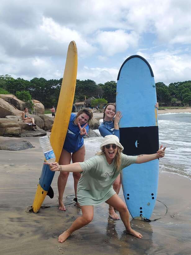 Surf & Stay: Private Surf Lesson in mirissa - Meeting Banti, Dani, or Danny