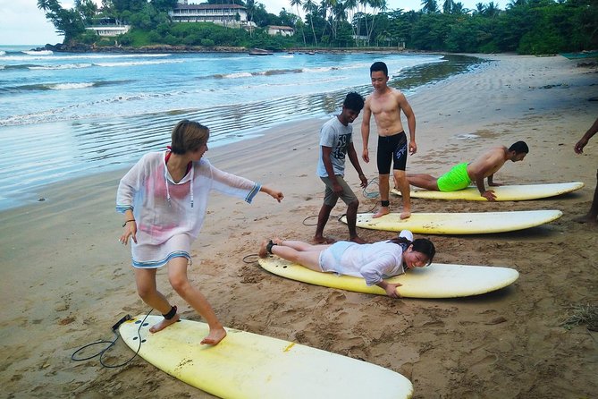 Surfing Lessons at Unawatuna - What happens during the two-hour session