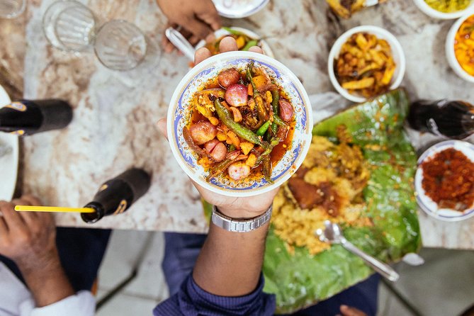 The 10 Tastings of Colombo With Locals: Private Street Food Tour - Fort Railway Station Begins the Food Trail