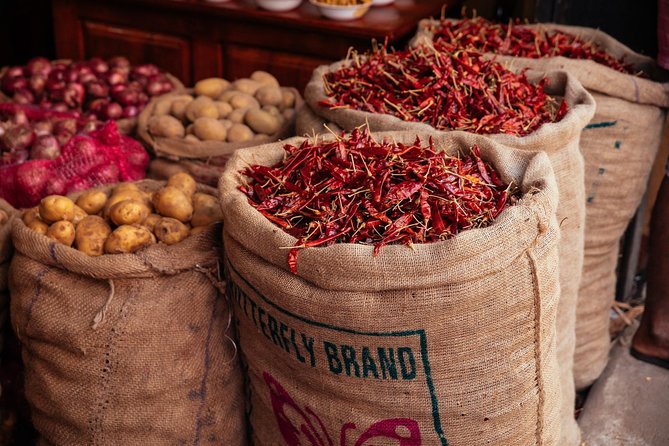 The 10 Tastings of Colombo With Locals: Private Street Food Tour - Pickled Fruit and Cassava Chips by the Red Mosque