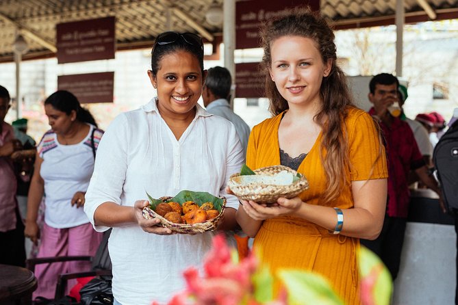 The 10 Tastings of Kandy With Locals: Private Street Food Tour - Walking past Bogambara Prison