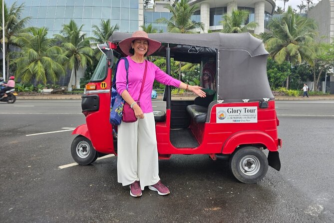 Tuk Tuk safari capital Colombo (Food and Entry Fees) Including - What this Colombo tuk-tuk tour does best